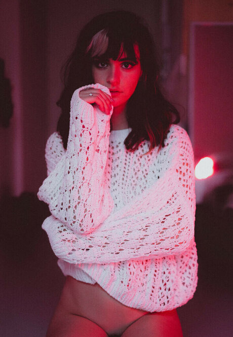Emeline Faure HD女優 ギャラリー