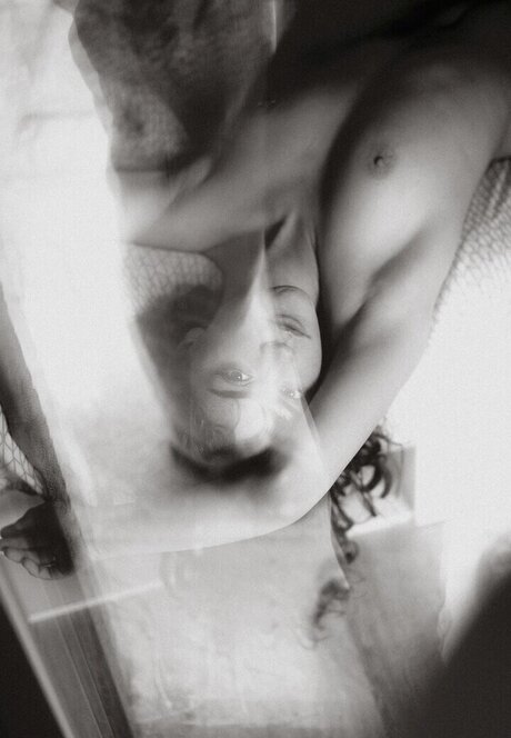 Emeline Faure 高品質モデル 写真