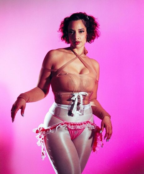 Dascha Polanco ホットなポルノスター 写真