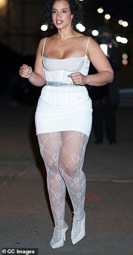 Dascha Polanco XXXモデル 写真