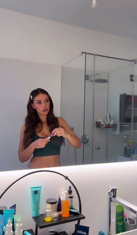 Camilla Nkenke 完璧なスター 画像