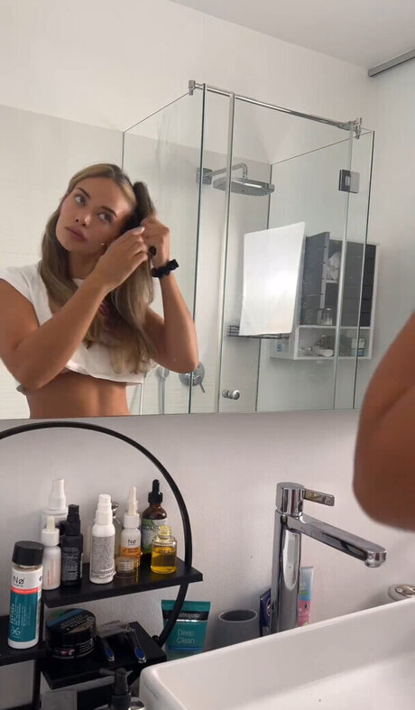 Camilla Nkenke 高品質のスター 写真