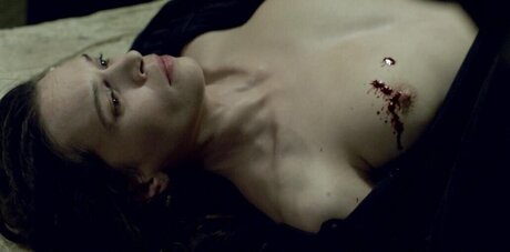 Versailles Fernsehserie ヌードモデル 画像