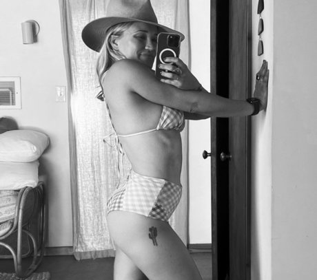 Emily Osment 完璧なスター 画像