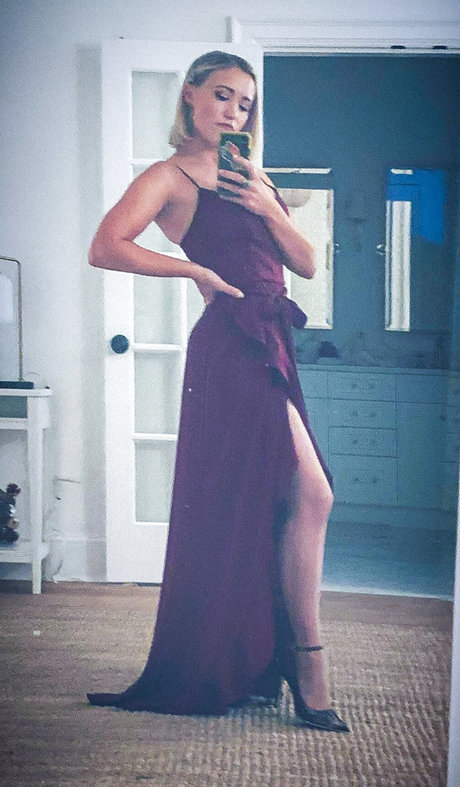 Emily Osment ヌードのポルノスター 写真