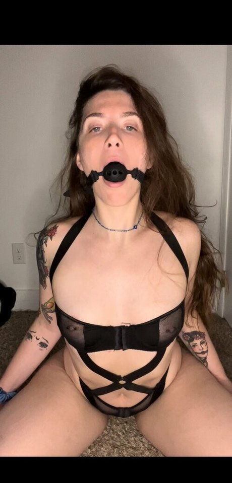 mckalynthealien かわいいモデル 画像