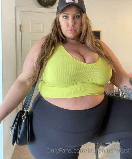 lushie lauren ヌード女優 写真
