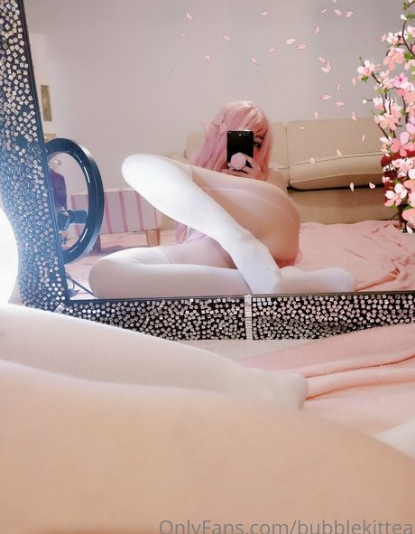 Bubblekittea ヌードスター 写真