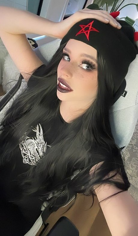 Berticuss ヌード女優 画像