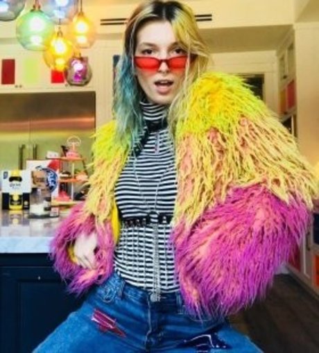Dani Thorne ポルノスター 写真