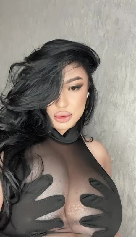 Zhansaya Dakarimova エロティックモデル 写真