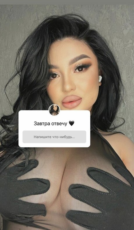 Zhansaya Dakarimova アダルトスター 写真