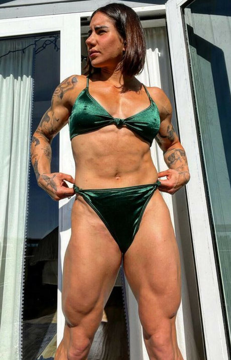 Stefi Cohen アート女優 画像