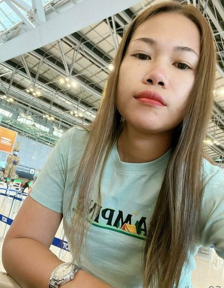 luzy93 スター ヌード 写真