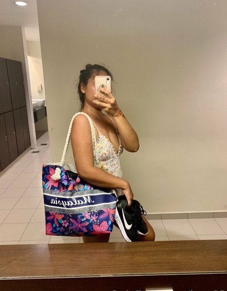 luzy93 無料モデル ギャラリー