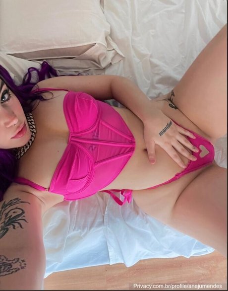 Ana Julia Mendes エロティックモデル 写真