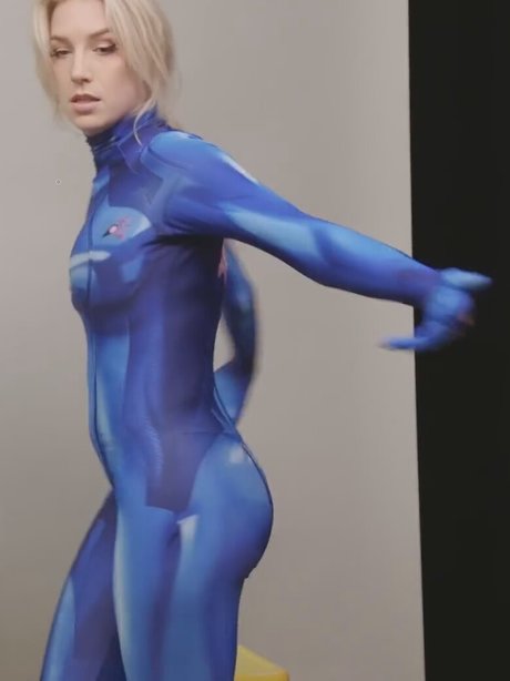 Courtney Miller 無料スター ギャラリー