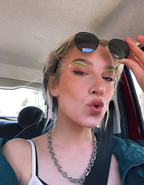 Courtney Miller セックスポルノスター 画像