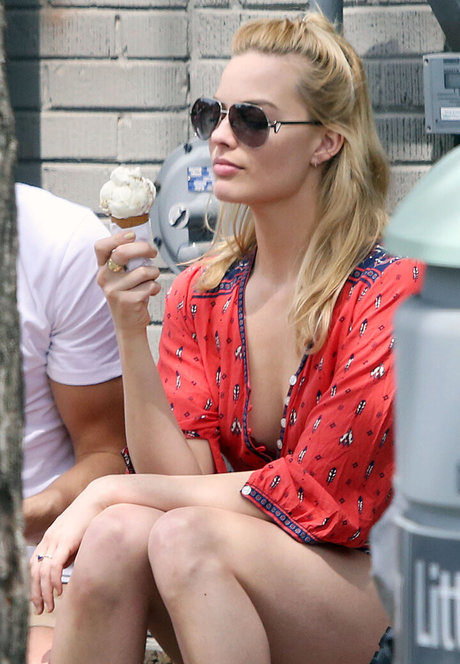 Margot Robbie 無料モデル ギャラリー