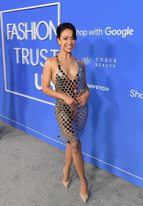 Liza Koshy 完璧なスター 画像