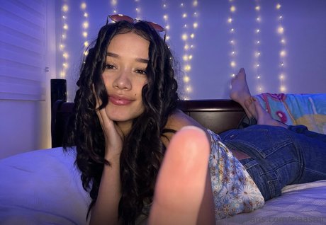 Sia ASMR 可愛い女優 写真