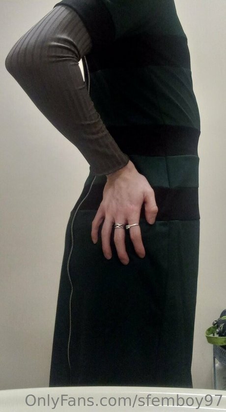 sfemboy97 ポルノスター ヌード 写真