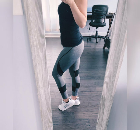 fitmomwith3 スター ヌード 写真