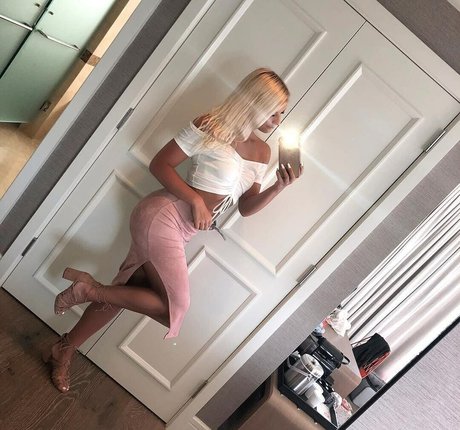 Grace Witham セックスモデル 写真
