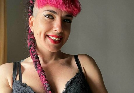 gypsymayafree ポルノスター 写真