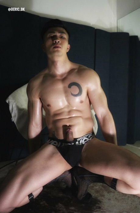 deric888 高品質モデル 写真