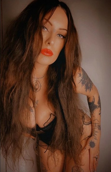 Heavymetalvixen ポルノスター 画像