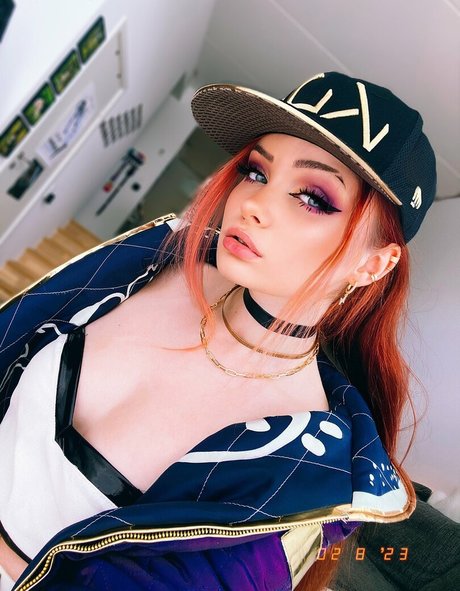 妊娠中のヌードオンリーファンズ ポルノグラフィック 写真