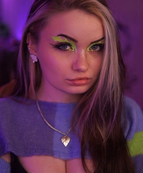 Proxyfox セックス女優 ギャラリー
