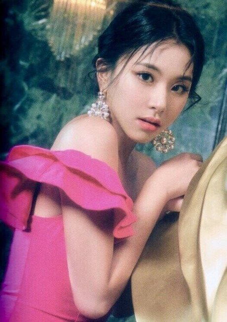 Twice Kpop トップポルノスター 画像