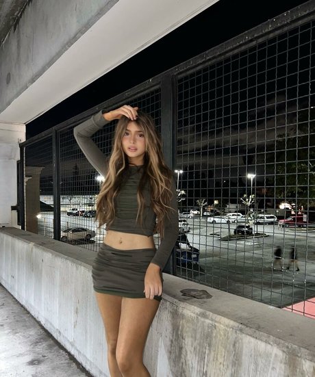 Brighton Sharbino 完璧なモデル ギャラリー