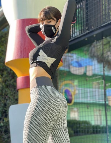 icata ヌード女優 画像