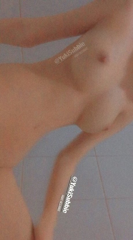 YukiSubbie ポルノモデル 写真