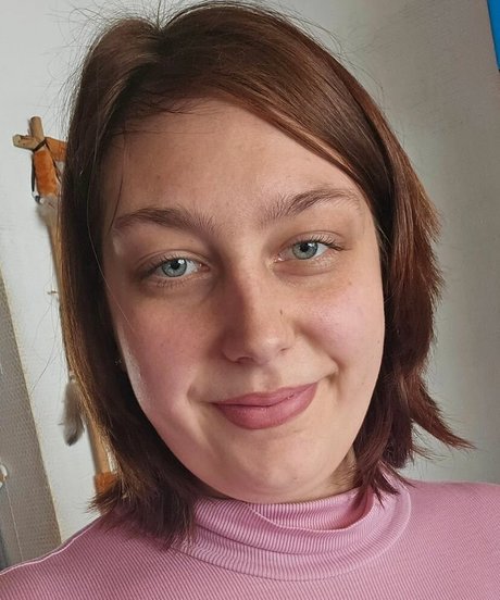 Bustyolive profile image