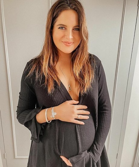 Alexandra Felstead アダルトスター 画像