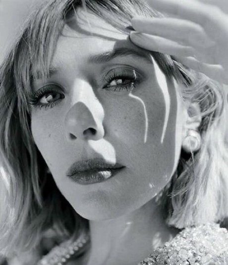 Elizabeth Olsen かわいいポルノスター 写真