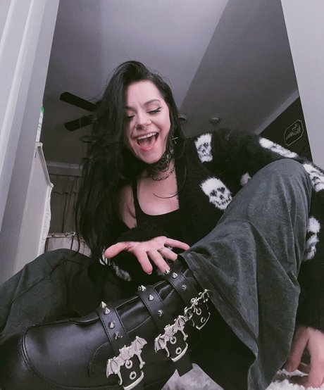 yourfavlittledemon 限定スター 写真