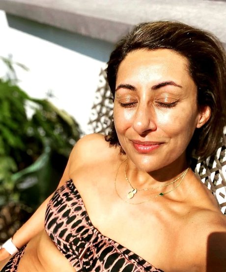 Saira Khan ヌードのポルノスター アーカイブ