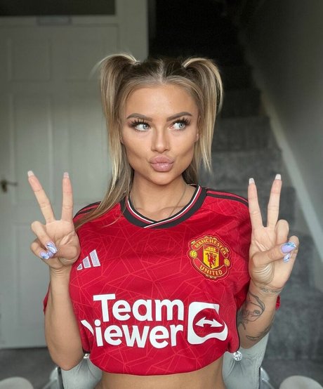 Bella Cox セックスモデル 写真
