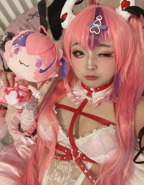 Donutskii ポルノスター ヌード 写真