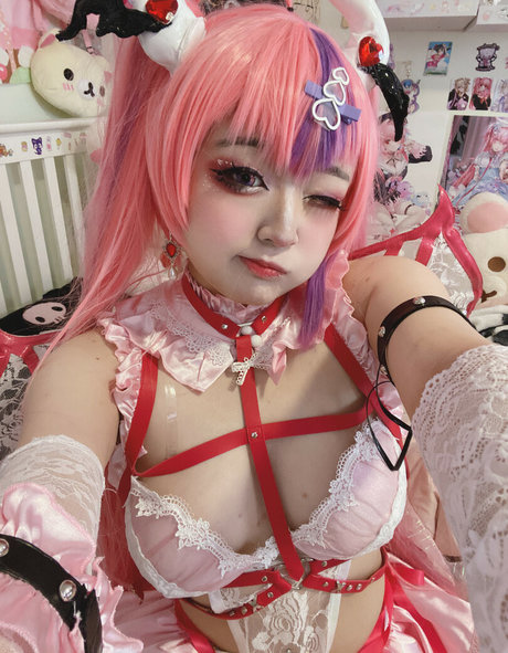 Donutskii ポルノスター ヌード 写真