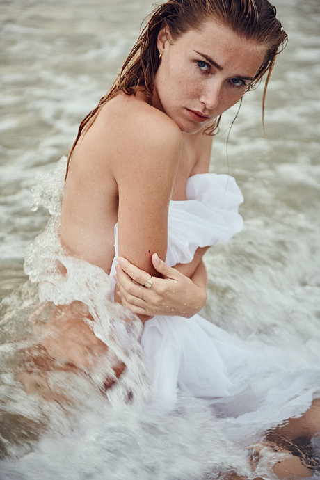 Oceane Le Ny セックスモデル 画像