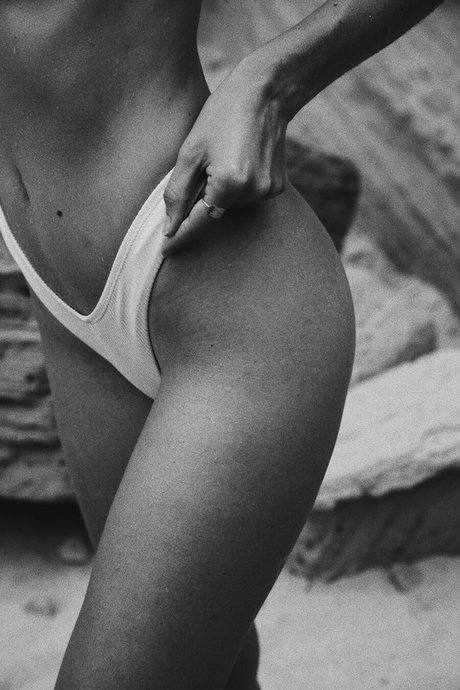 Oceane Le Ny セクシー女優 写真
