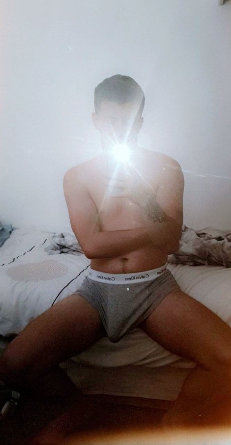 Leonardo Thomas HDポルノスター アーカイブ