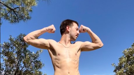 Leo Long セクシーモデル 写真