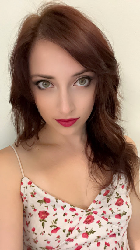 LilySparxx ポルノスター 写真